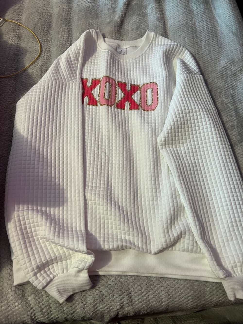 White Quilted 'XOXO' Sweatshirt - Pink & Gold Lettering